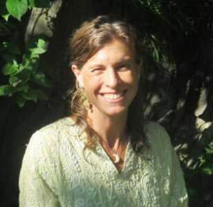 Ann Armbrecht, Anthropologist, Film Producer and Herbalism Advocate – Biographies – MOTHER EARTH NEWS Image